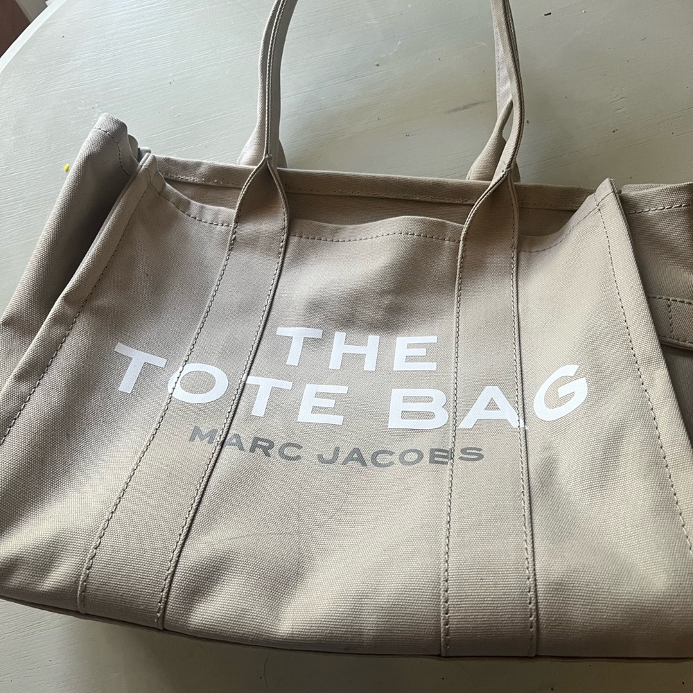 Marc Jacobs Tan Tote Bag-Large